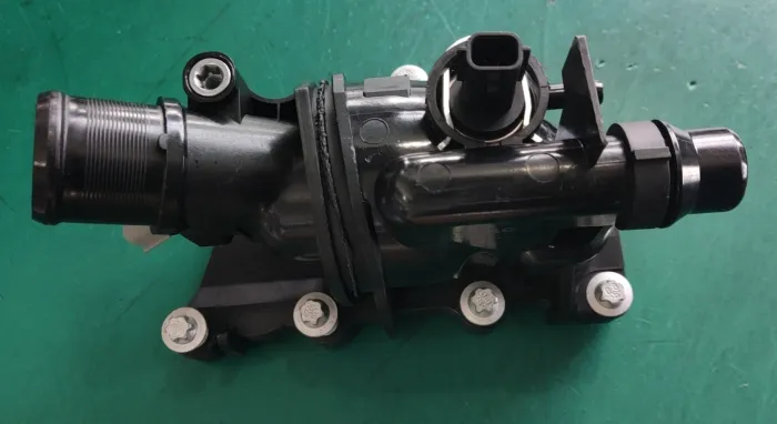 2822030175 Thermostat for MERCEDES-BENZ GLA (H247), GLB (X247), B-CLASS Sports Tourer (W247), CLA (C118), A-CLASS (W177)