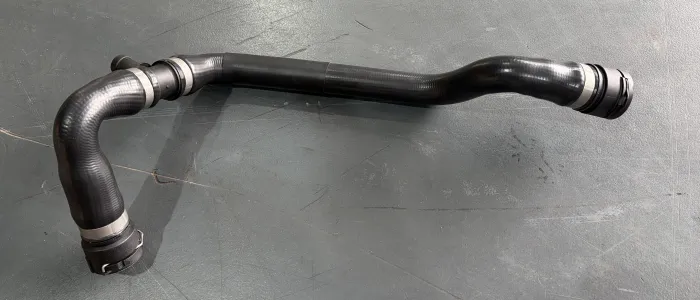 8K0122101G Engine Parts Cooling Water Pipe for AUDI Q5 (8RB), A5 (8T3), A4 / S4 B8 (8K2)