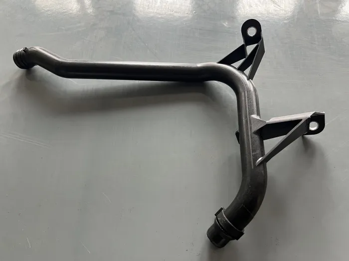 11537502525 Engine Parts Cooling Water Pipe for BMW Z4 Roadster (E85), Z3 Roadster (E36), 5 (E39), 7 (E38)