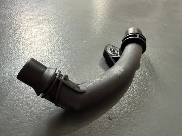 2762001052 Engine Parts Pipe Connector for 