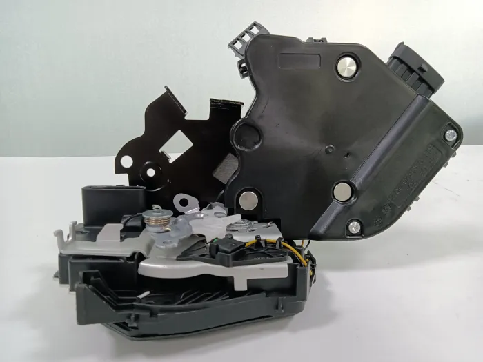 LR078707 Door Lock Actuator for LAND ROVER DISCOVERY V VAN (L462), JAGUAR E-PACE (X540)