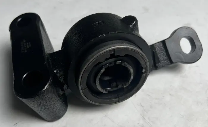 31126757562 Suspension Parts Control Arm Bushing for MINI MINI (R50, R53), MINI Convertible (R52)