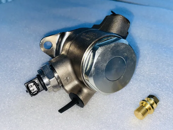 07L127026Q Engine Parts High Pressure Pump for