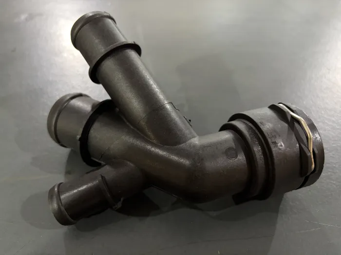 5Q0122291CT Engine Parts  Coolant Flange for AUDI A3, VW GOLF, SEAT LEON (5F1)