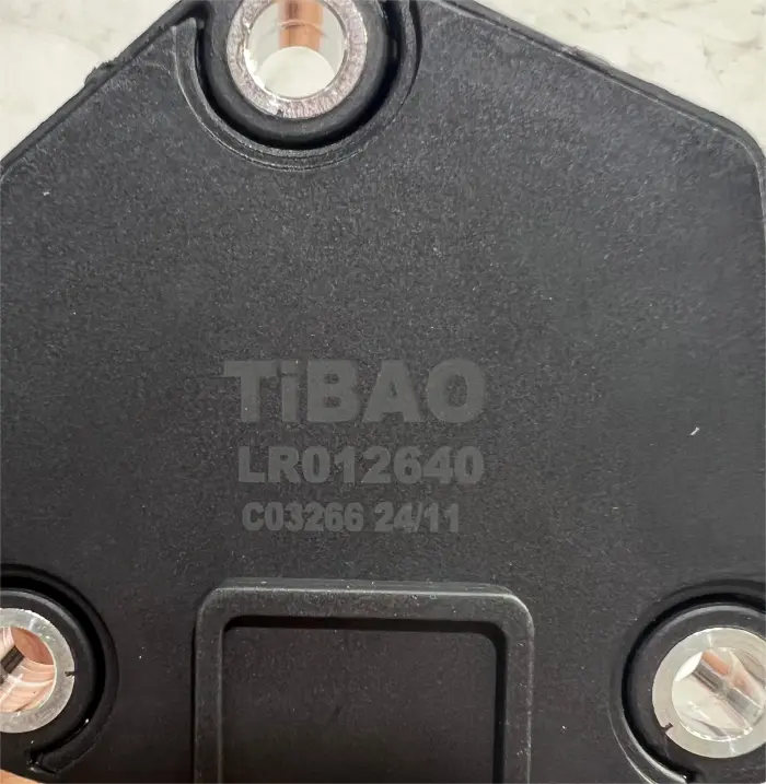 LR012640 Oil Level Sensor for ASTON MARTIN RAPIDE, RAPIDE ESPORTIVO, JAGUAR XK II Coupe (X150), LAND ROVER DISCOVERY IV (L319), LR4 IV (L319), LR4 IV SUV (L3
