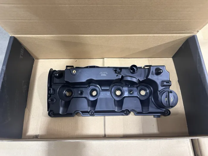03L103469S Engine Parts Engine Valve Cover for AUDI A3, VW PASSAT, SEAT LEON (5F1), SKODA RAPID (NH3, NK3, NK6)