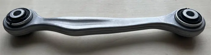 8K0501530N Suspension Parts Rear Axle Arm for AUDI A6 / S6 C7 (4G2, 4GC), A7 / S7 Sportback (4GA, 4GF), Q5 Van (8RB), A8 / S8 D4 (4H2, 4H8, 4HC, 4HL), A4 B8 Avant (8K5), A5 (8T3)