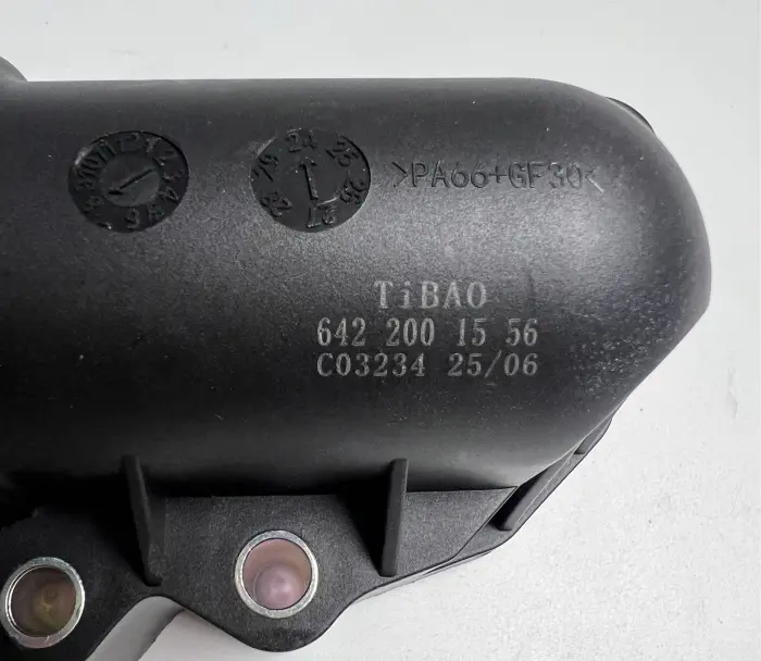 6422001556 Engine Parts Pipe Connector for 