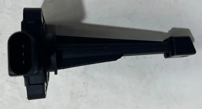 LR012640 Oil Level Sensor for ASTON MARTIN RAPIDE, RAPIDE ESPORTIVO, JAGUAR XK II Coupe (X150), LAND ROVER DISCOVERY IV (L319), LR4 IV (L319), LR4 IV SUV (L3