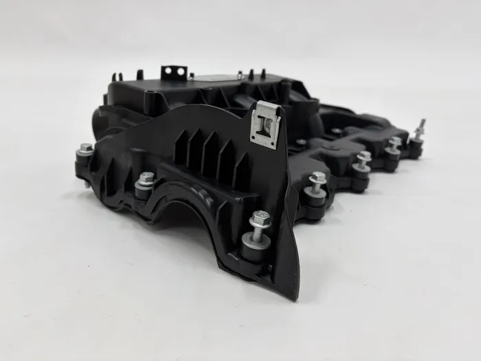 LR105956 Engine Parts Engine Valve Cover for CITROËN C5 III Break (RW_), JAGUAR XF II (X260), LAND ROVER DISCOVERY IV VAN (L319), PEUGEOT 407 Coupe (6C_)