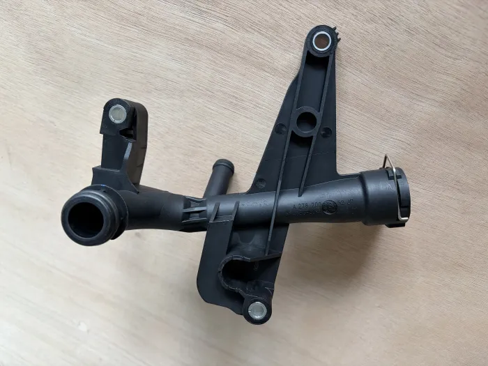 2762001652 Engine Parts Cooling Water Pipe for
