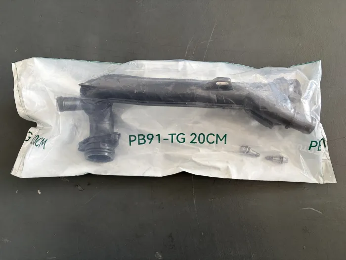 2642008600 Engine Parts Cooling Water Pipe for