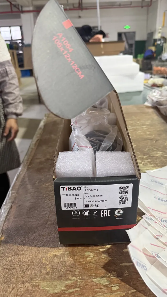 LR064251 Driveshaft for LAND ROVER DISCOVERY V (L462), RANGE ROVER SPORT II (L494), RANGE ROVER IV (L405), DISCOVERY V VAN (L462)