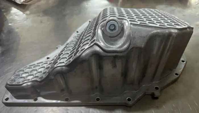 06L103598F Engine Parts Oil Pan for
