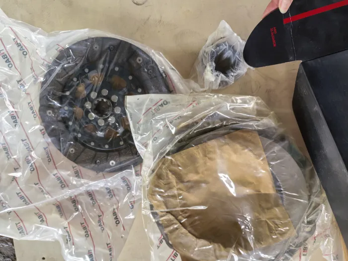 21217523618 Transmission Parts BMW Clutch Kit for BMW 3 (E46), Z3 Roadster (E36)