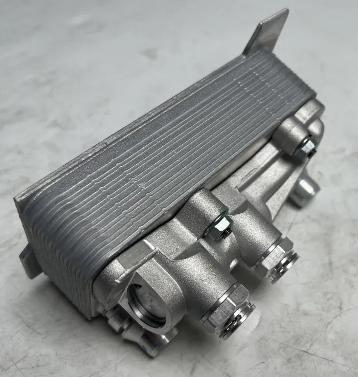 0995001900 Engine Parts Gear Oil Cooler for