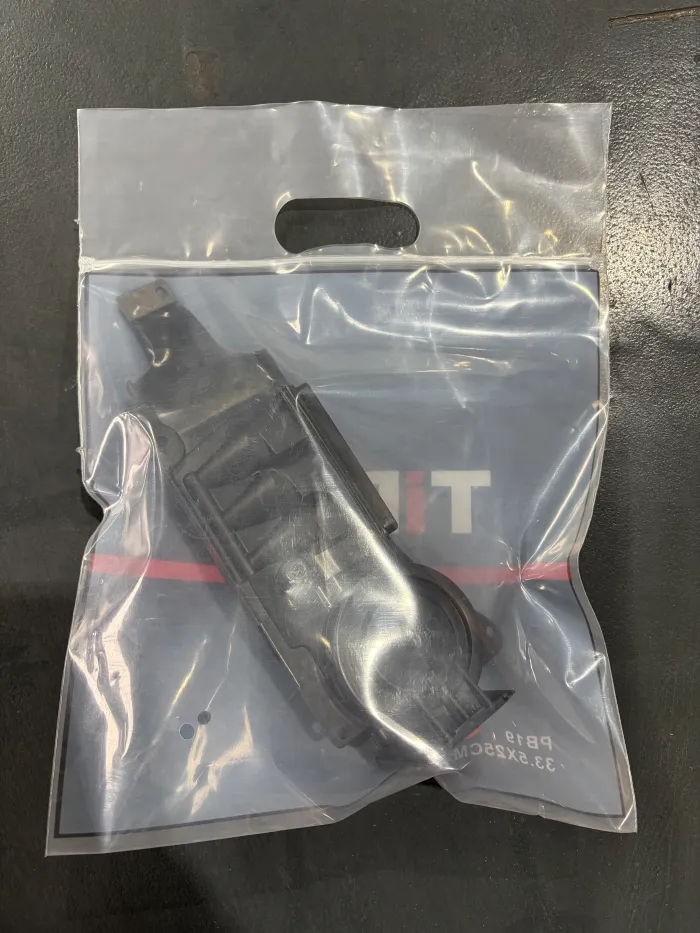 022103515A Engine Parts Valve,crankcase Breather for AUDI Q7, VW MAGOTAN