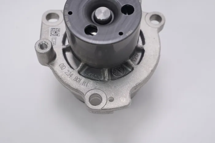 04L121011E Engine Parts Water Pump for AUDI Q2, VW TIGUAN, MAN TGE Van, SEAT LEON Hatchback Van (5F1), SKODA KAROQ (NU7, ND7)