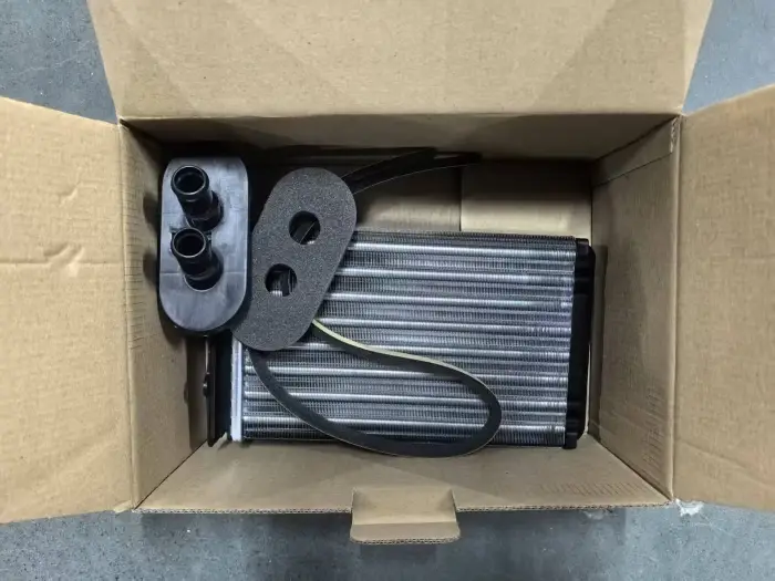 1H1819031A Heat Exchanger for AUDI A3, VW AMAROK, SEAT AROSA (6H1), SKODA OCTAVIA I (1U2)