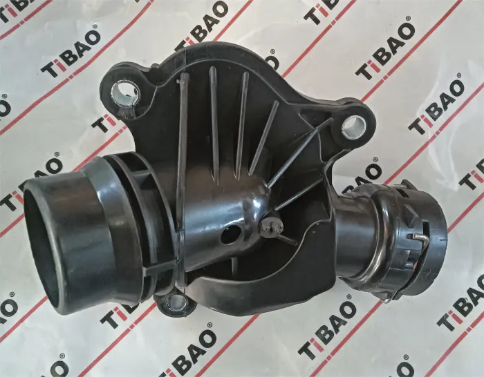 11517789014 Engine Parts Thermostat for BMW 5 (E60), X3 (E83), X6 (E71, E72), X5 (E53), 6 Convertible (E64), 3 (E46), 7 (E65, E66, E67), 1 (E87)