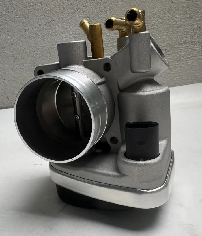 06A133062AT Throttle Body for AUDI A3, VW CADDY, SEAT ALTEA (5P1), SKODA LAURA II (1Z3), OCTAVIA II (1Z3)