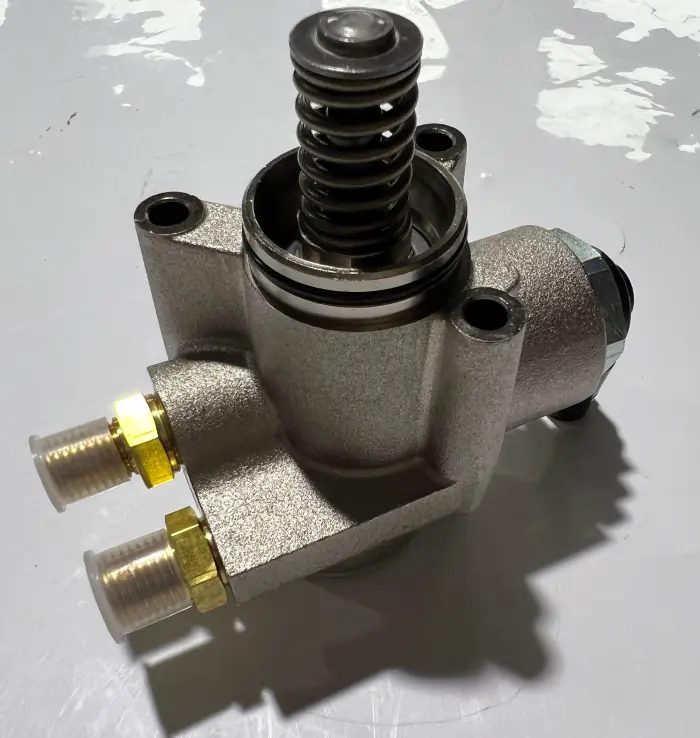 03H127025C 03h127025c Engine Parts High Pressure Pump for AUDI Q7, VW TOUAREG