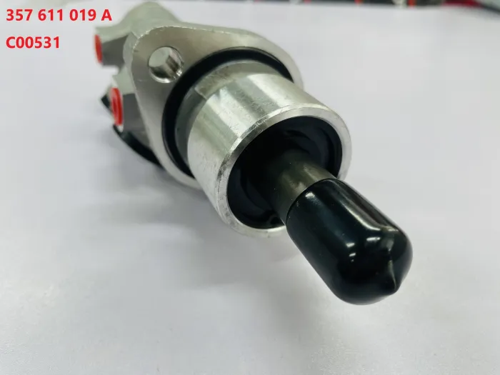 357611019A Brake Master Cylinder for VW CADDY, SEAT CORDOBA (6K1, 6K2), CORDOBA Sedan (6K1, 6K2), SKODA FELICIA I Pickup (6UF, 6U7), FELICIA   Pickup (6UF