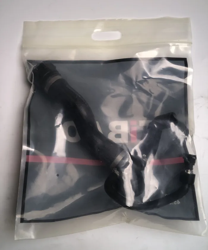 17127580957 Engine Parts Cooling Water Pipe for BMW 5 (F10), 6 Coupe (F13), 7 (F01, F02, F03, F04)