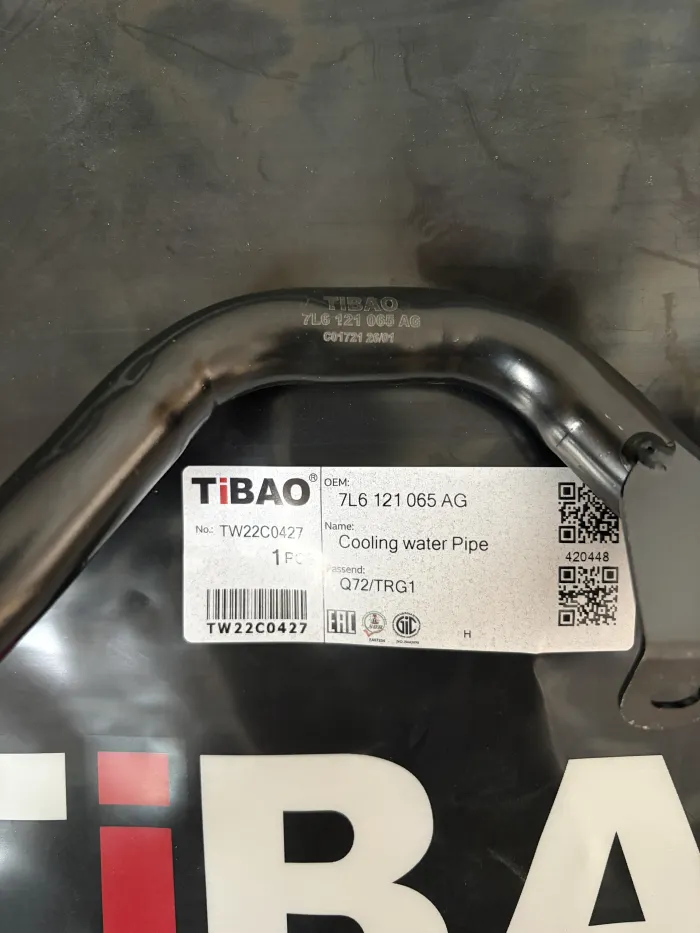 7L6121065AG Engine Parts Cooling Water Pipe for 
