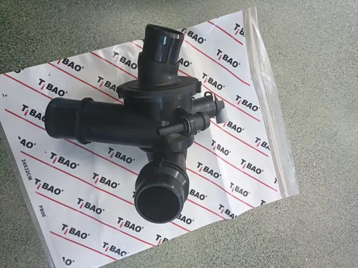 6512002700 Engine Parts Thermostat for MERCEDES-BENZ GLC (X253), C-CLASS (W205)