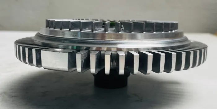 11521709499 Engine Parts Fan Clutch for BMW Z3 Roadster (E36), 3 (E36), 5 (E34), X5 (E53), 7 (E38)