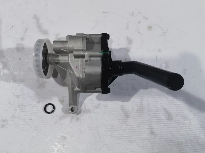 6011801401 Engine Parts Oil Pump for MERCEDES-BENZ SPRINTER 3-t Platform/Chassis (B903), V-CLASS (638/2), VITO Van (W638)