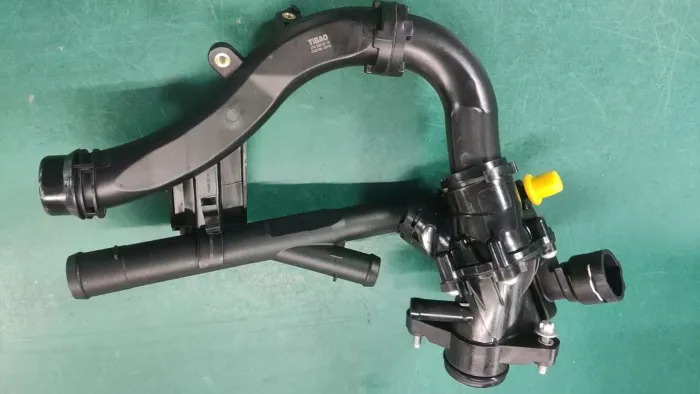 2742000215 Engine Parts Thermostat for MERCEDES-BENZ E-CLASS (W213), C-CLASS (W205)