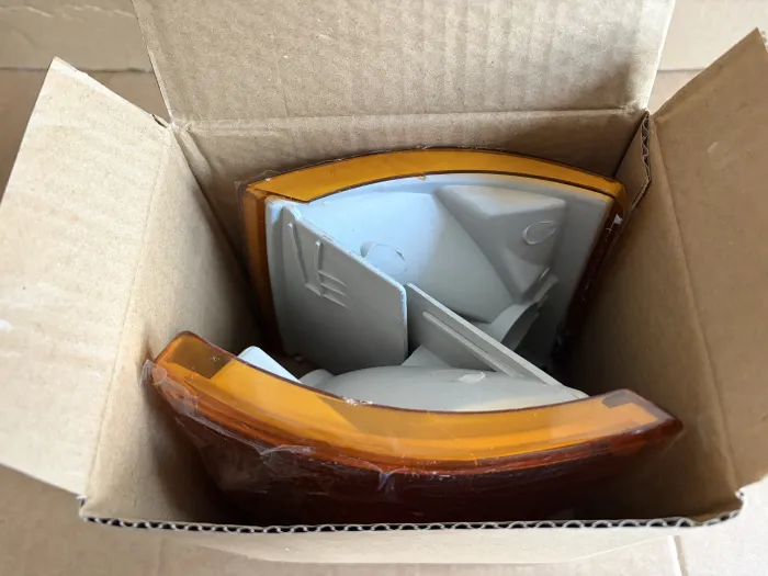 701953050 Corner Light for VW EUROVAN T4 Van (70A, 70H, 7DA, 7DH), TRANSPORTER Mk IV Platform/Chassis (70E, CARAVELLE T4 Bus (70B, 70C, 7DB, 7DK, 70J, 70K, 7DC, 7DJ)