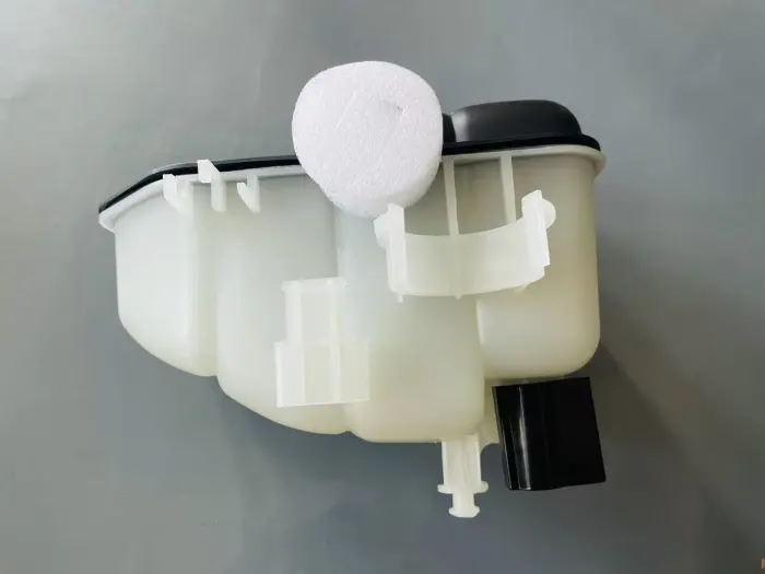 2035000049 Engine Parts Expansion Tank for MERCEDES-BENZ CLC-CLASS (CL203), CLK (C209), C-CLASS (W203)