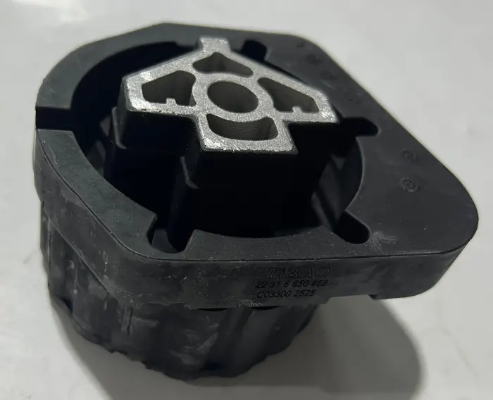22316850468 Transmission Parts Transmission Mount for BMW 3 Gran Turismo (F34), 4 Gran Coupe (F36), X4 (F26), X3 (F25)