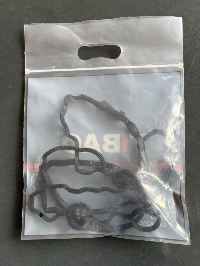 11128618515 Engine Parts Valve Cover Gasket for BMW X1 (F48), 2 Active Tourer (F45)