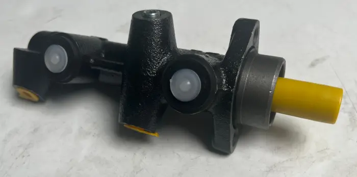 0044300901 Brake Master Cylinder for MERCEDES-BENZ SL (R107), S-CLASS (W116), 123 Saloon (W123)