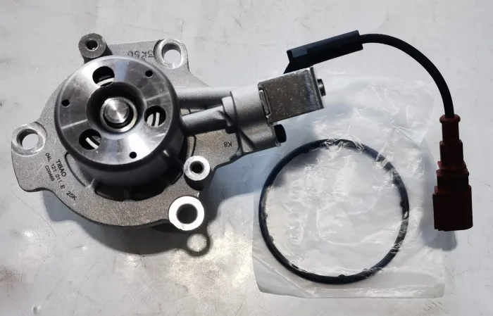 04L121011E Engine Parts Water Pump for AUDI Q2, VW TIGUAN, MAN TGE Van, SEAT LEON Hatchback Van (5F1), SKODA KAROQ (NU7, ND7)