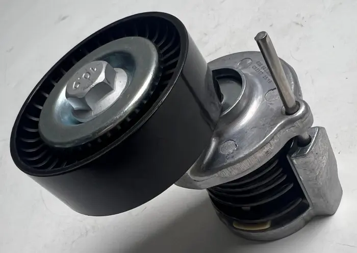 038903315AP Engine Parts Belt Tensioner for VW DERBY, SEAT CORDOBA (6L2), CORDOBA Sedan (6L2), SKODA FABIA I Praktik (6Y5)