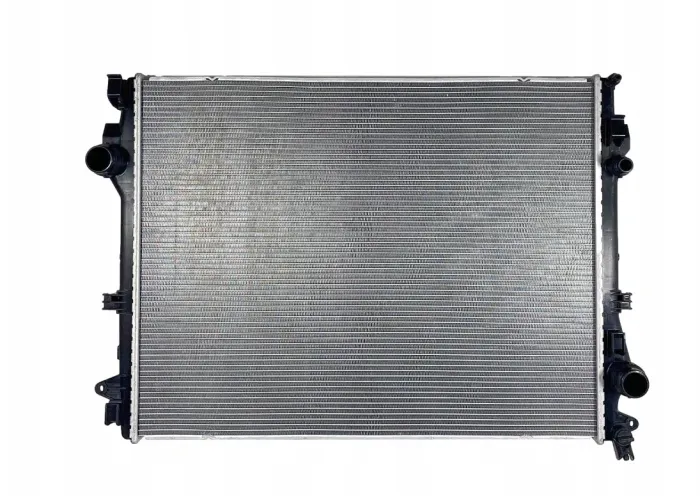 0995009000 Engine Parts Radiator for 