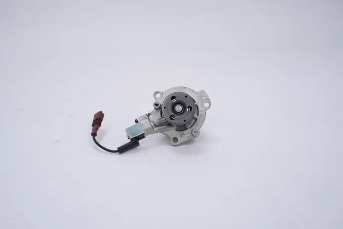 04L121011E Engine Parts Water Pump for AUDI Q2, VW TIGUAN, MAN TGE Van, SEAT LEON Hatchback Van (5F1), SKODA KAROQ (NU7, ND7)