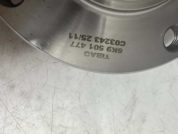 6K9501477 Transmission Parts Wheel Hub for VW CADDY, SEAT INCA (6K9)