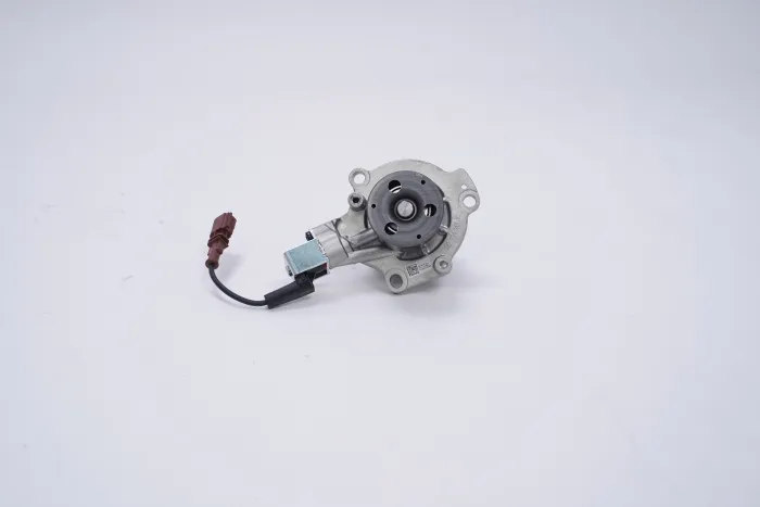 04L121011E Engine Parts Water Pump for AUDI Q2, VW TIGUAN, MAN TGE Van, SEAT LEON Hatchback Van (5F1), SKODA KAROQ (NU7, ND7)