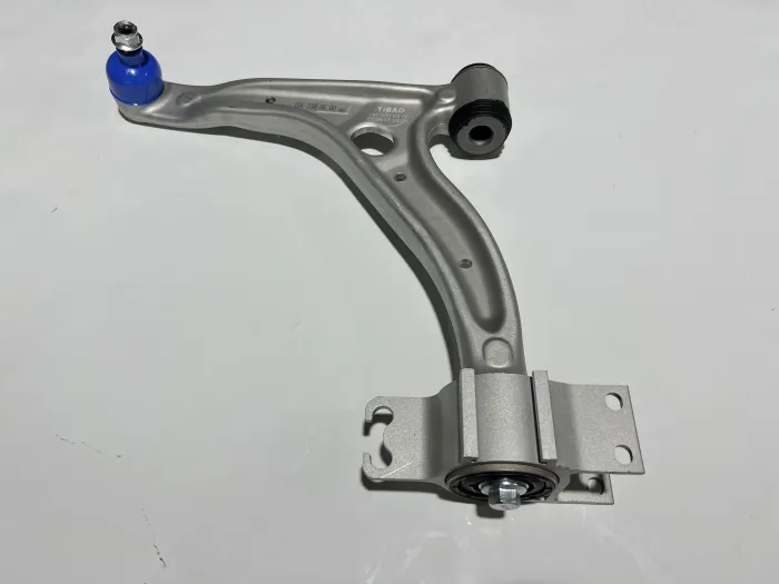 1563300500 Suspension Parts Control Arm for MERCEDES-BENZ CLA, INFINITI Q30