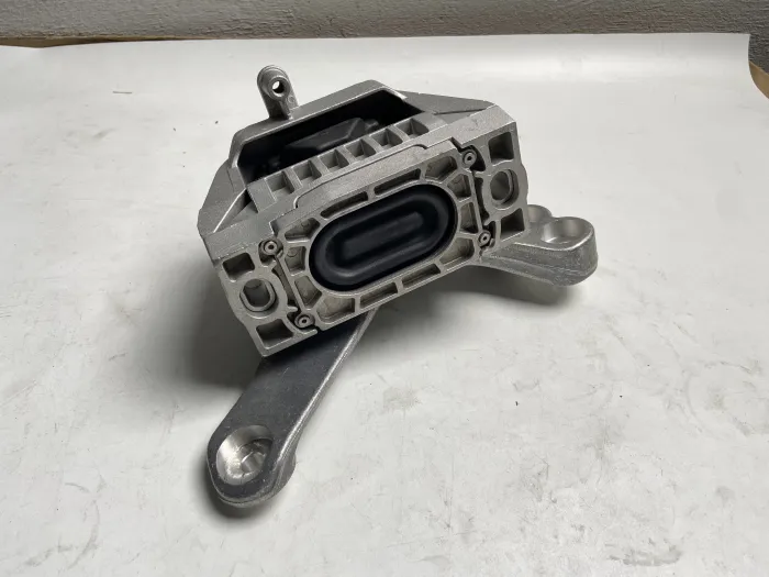 1J0199262DA Engine Parts Engine Mount for VW BEETLE Convertible (1Y7), PASSAT B7 (A32, A33), BORA V (1K2), GOLF VI Estate (AJ5)