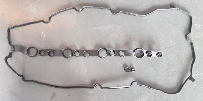 112130E010SET Engine Parts Valve Cover Gasket for 