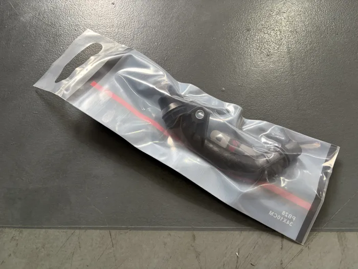 2762001052 Engine Parts Pipe Connector for 