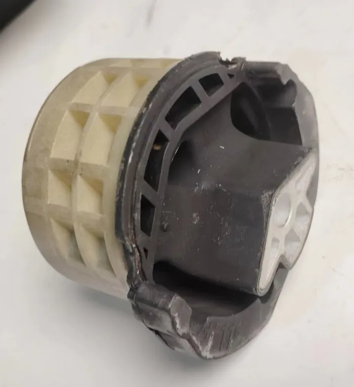 22326860537 Transmission Parts Transmission Mount for BMW 5 (G30, F90), 3 (G20, G80, G28), X4 (G02, F98), X3 Van (G01)