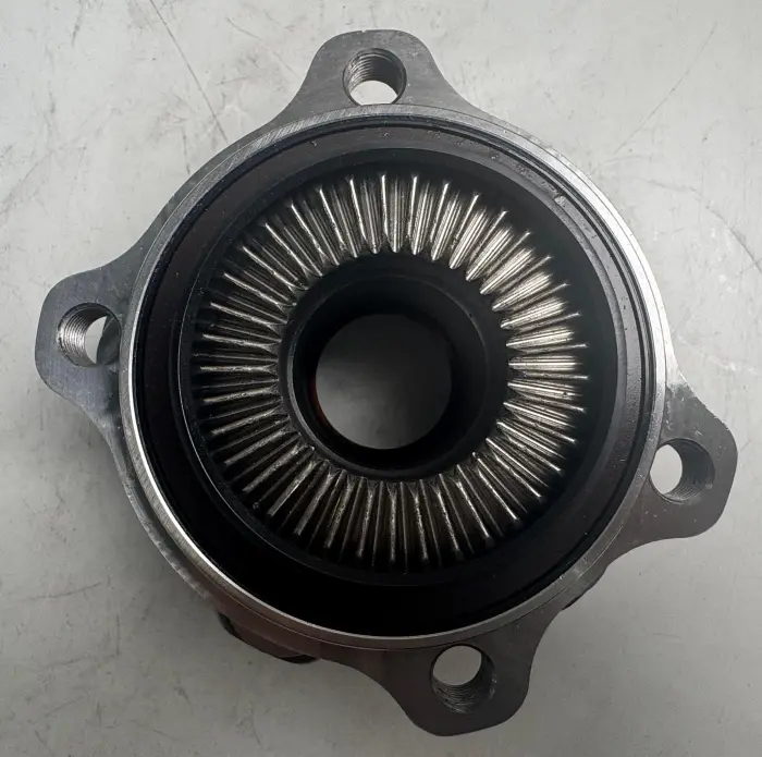 31206879159 Transmission Parts Wheel Hub for BMW i4 (G26), 2 Active Tourer (U06), 4 Coupe (G22, G82), X3 Van (G01), 3 (G20, G80, G28), 5 (G30, F90), 8 Coupe (G15, F92), 6 Gran Turismo (G32), 7 (G11, G12), X4 (G02, F98), Z4 Roadster (G29)